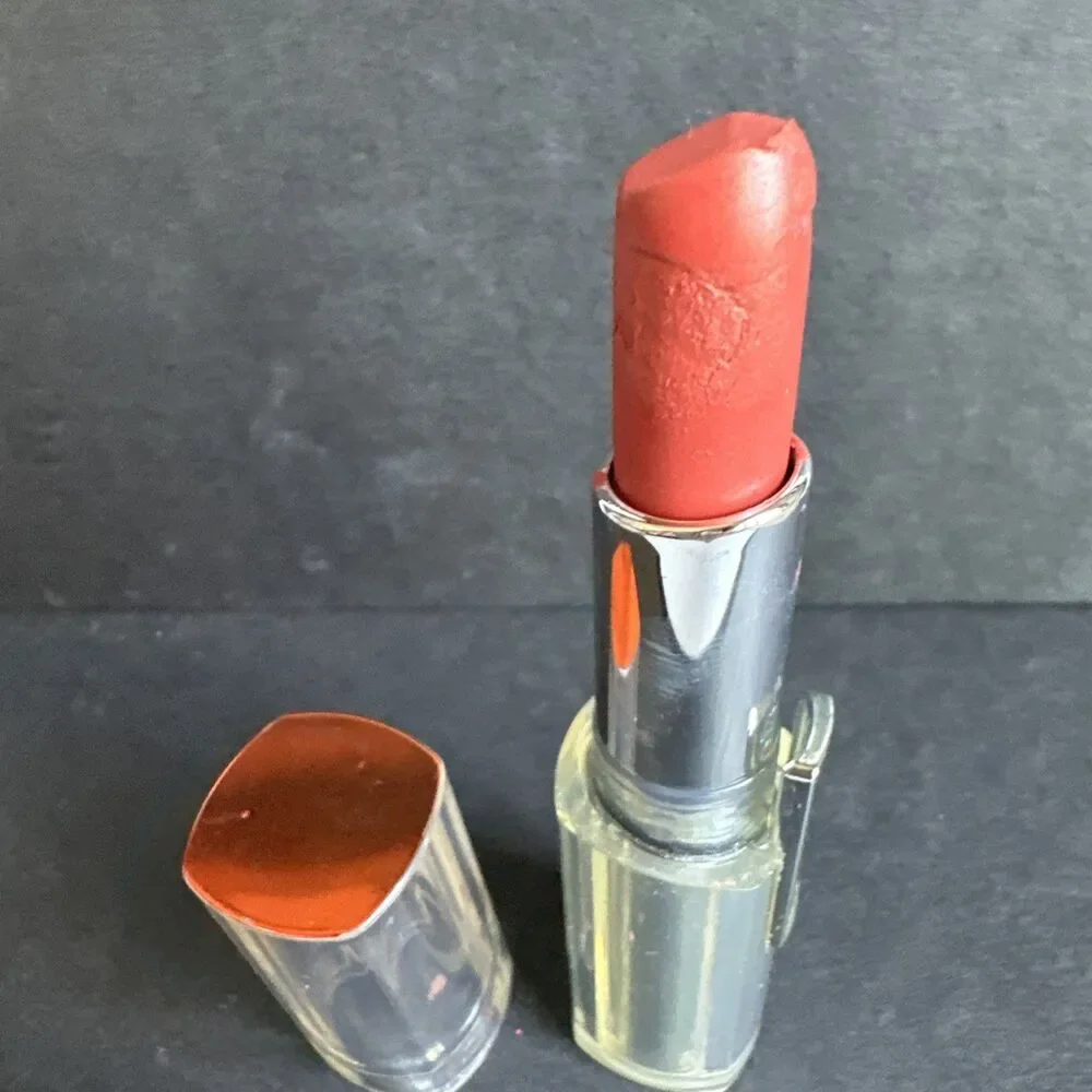 Loreal Infallible Lipstick 425 ALWAYS APRICOT silver tube